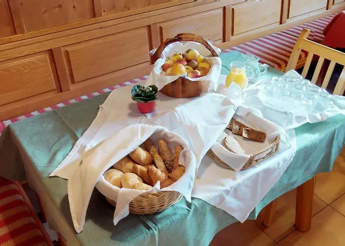 Das Kleine Familienhotel Koch 3* Айзентраттен